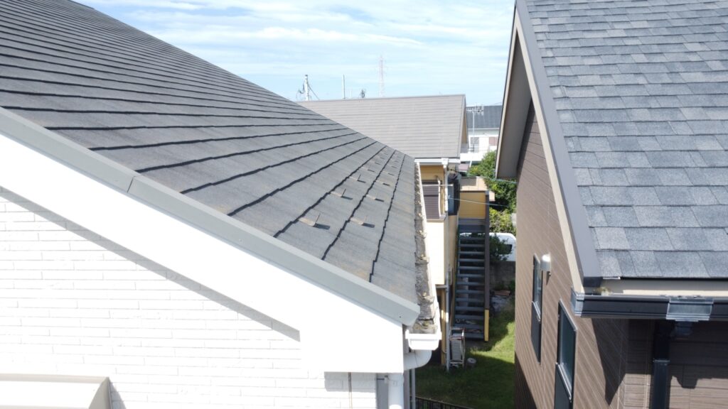 雨樋は特に歪みとつまりは見られませんでした。洗浄時は内側も一緒に洗浄します。