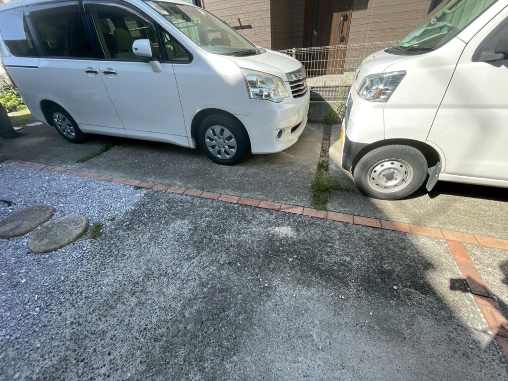 駐車場床も洗浄します。