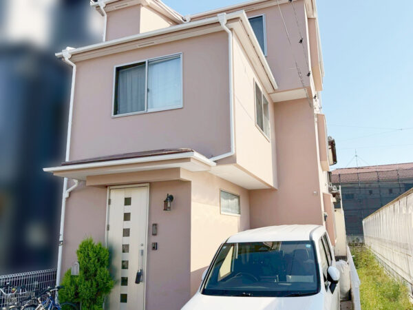 【茅ヶ崎市】屋根・外壁塗装｜塗膜が剥離した外壁と色あせた屋根を塗装し、雨風・紫外線に備えた外装へ